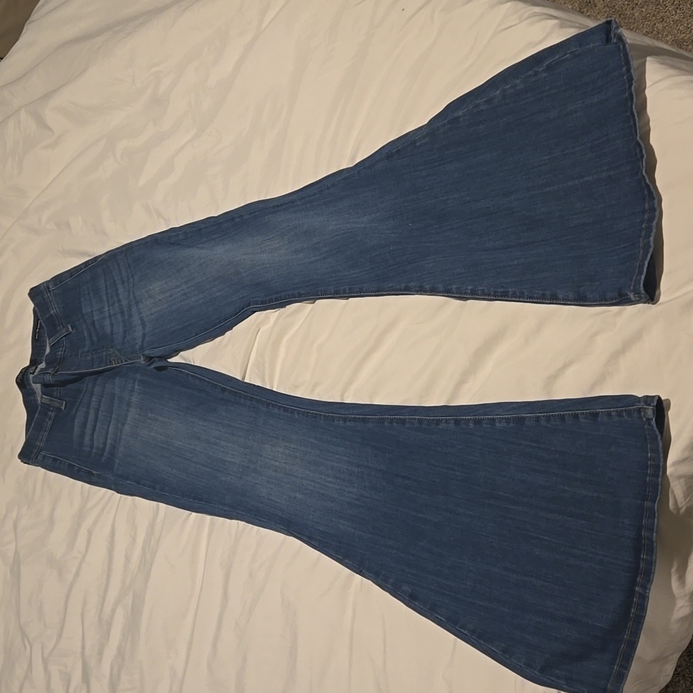 Size 7 Judy Blue Flares